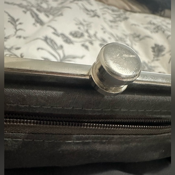 BUNDLE: Silver clutch and beaded multi-layer bracelet - Picture 7 of 9